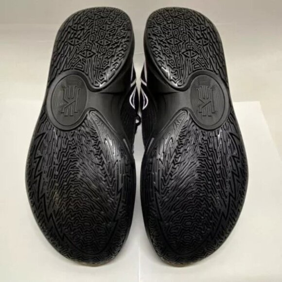 Nike Kyrie 5 TB Promo Low Men’s US 11 Black White NWOT - Picture 2 of 15